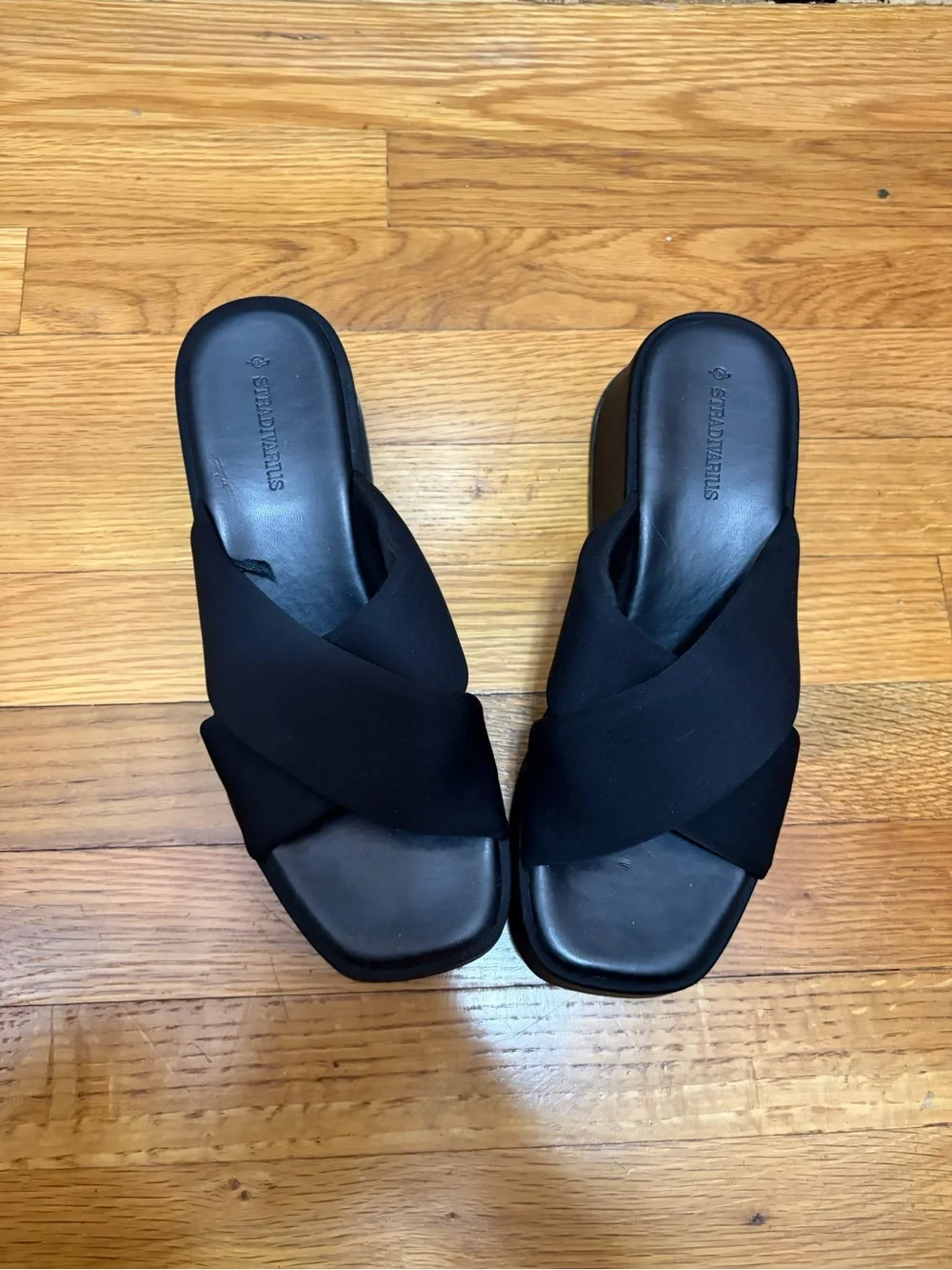 Stradivarius black platform sandals